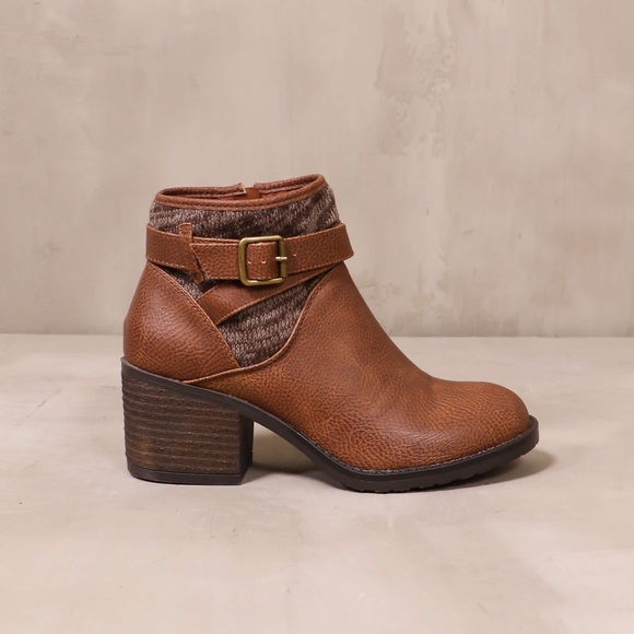 NWT Sweater Boot with Buckle Detail - Picture 4 of 4